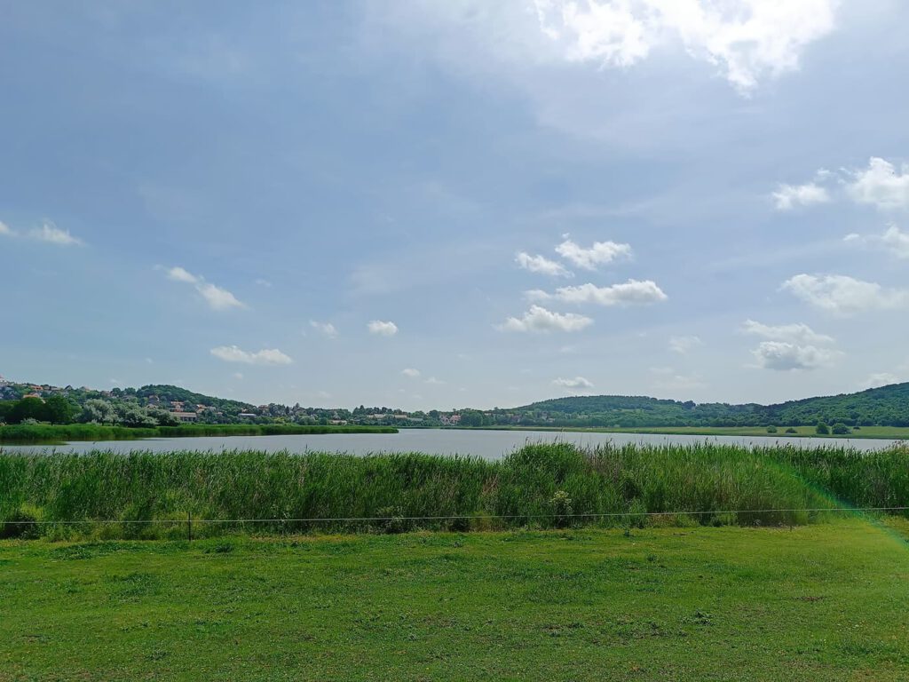 A tihanyi Belső-tó: természet és nyugalom a Balaton partján
