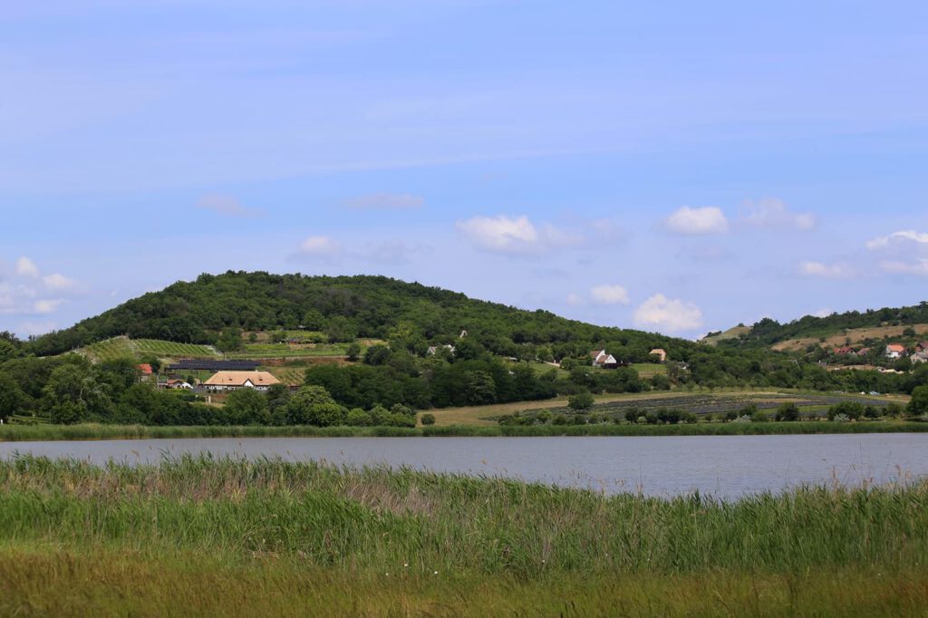 A tihanyi Belső-tó: természet és nyugalom a Balaton partján