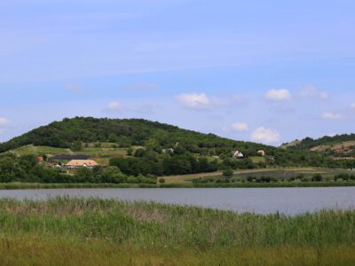 A tihanyi Belső-tó: természet és nyugalom a Balaton partján