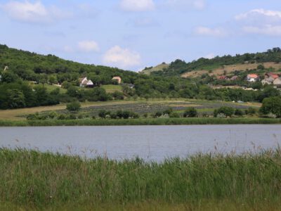 A tihanyi Belső-tó: természet és nyugalom a Balaton partján