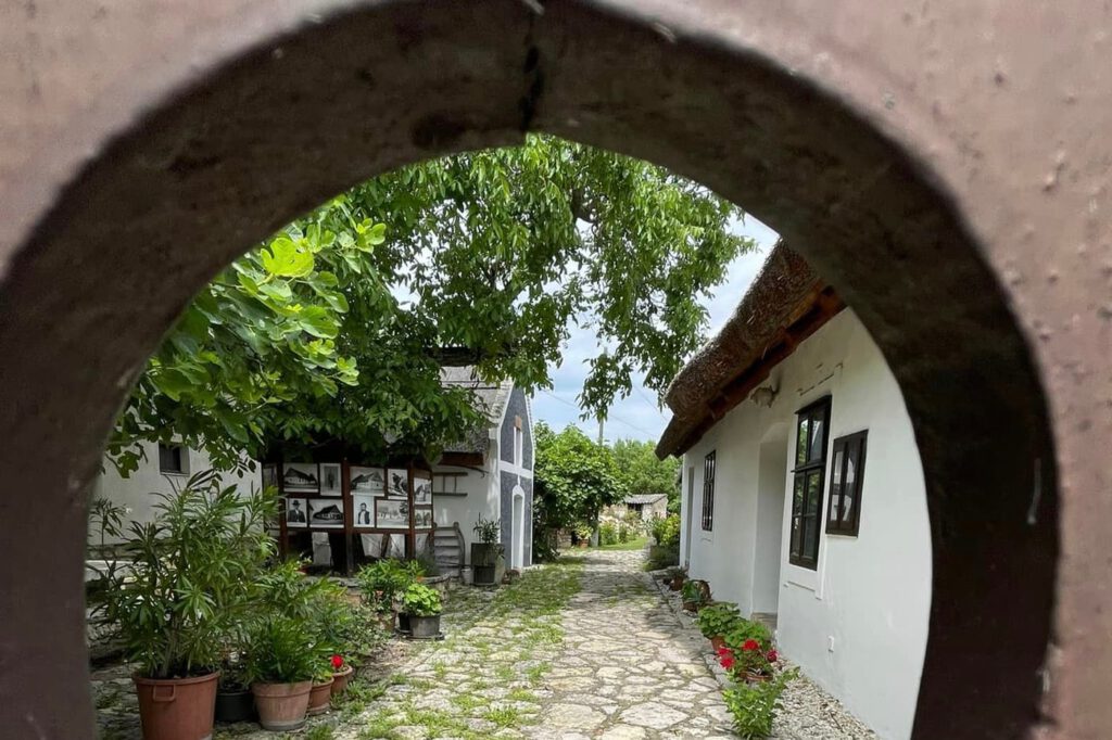 Balatonakali varázsa: természet és történelem találkozása a Balatonnál