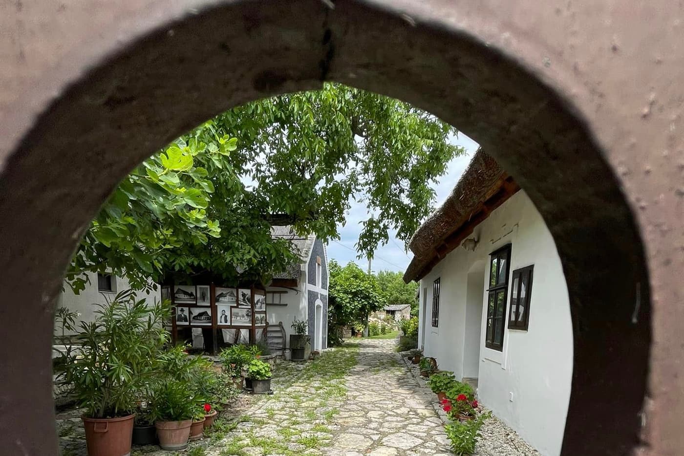 Balatonakali varázsa: természet és történelem találkozása a Balatonnál