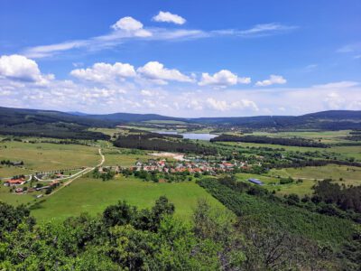 Hegyesdi vár: egy kis vár gazdag történelemmel, pazar panorámával
