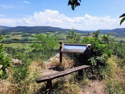 Hegyesdi vár: egy kis vár gazdag történelemmel, pazar panorámával
