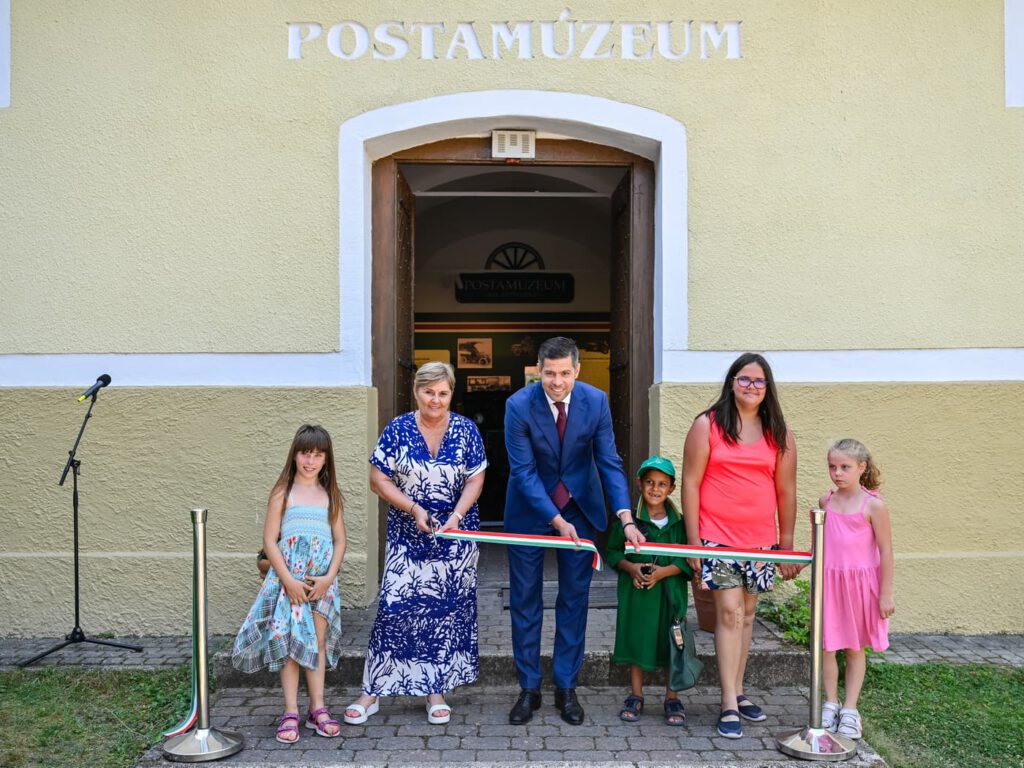 Július 11-től látogatható a felújított balatonszemesi Postamúzeum