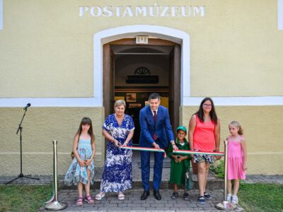 Július 11-től látogatható a felújított balatonszemesi Postamúzeum
