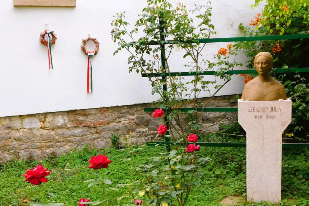 Keszthelyi Fenyves-allé, a nyugalom és a történelem sétánya