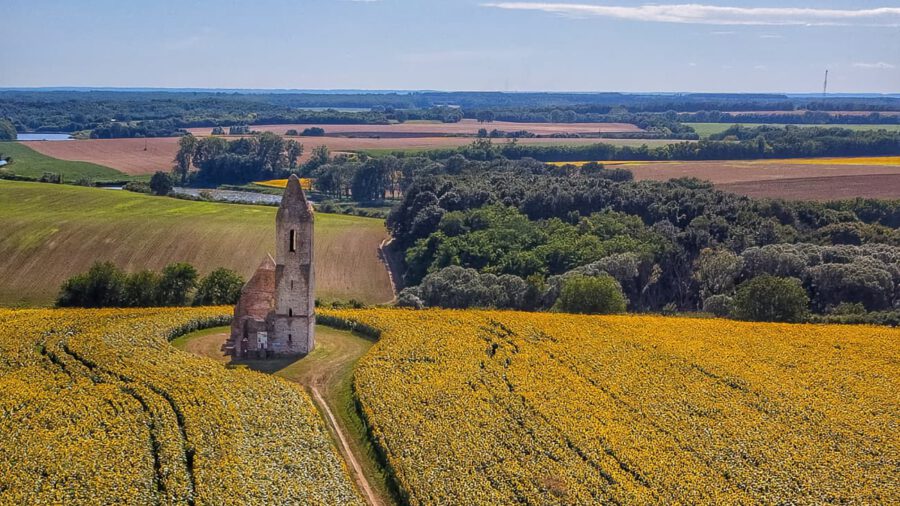 Somogyvámosi Pusztatorony: egy középkori kincs a Balaton közelében