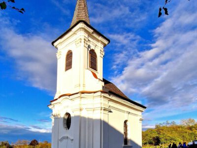 Balatonlelle Kishegye és a Szent Donát-kápolna: nyugalom és történelem a Balaton felett