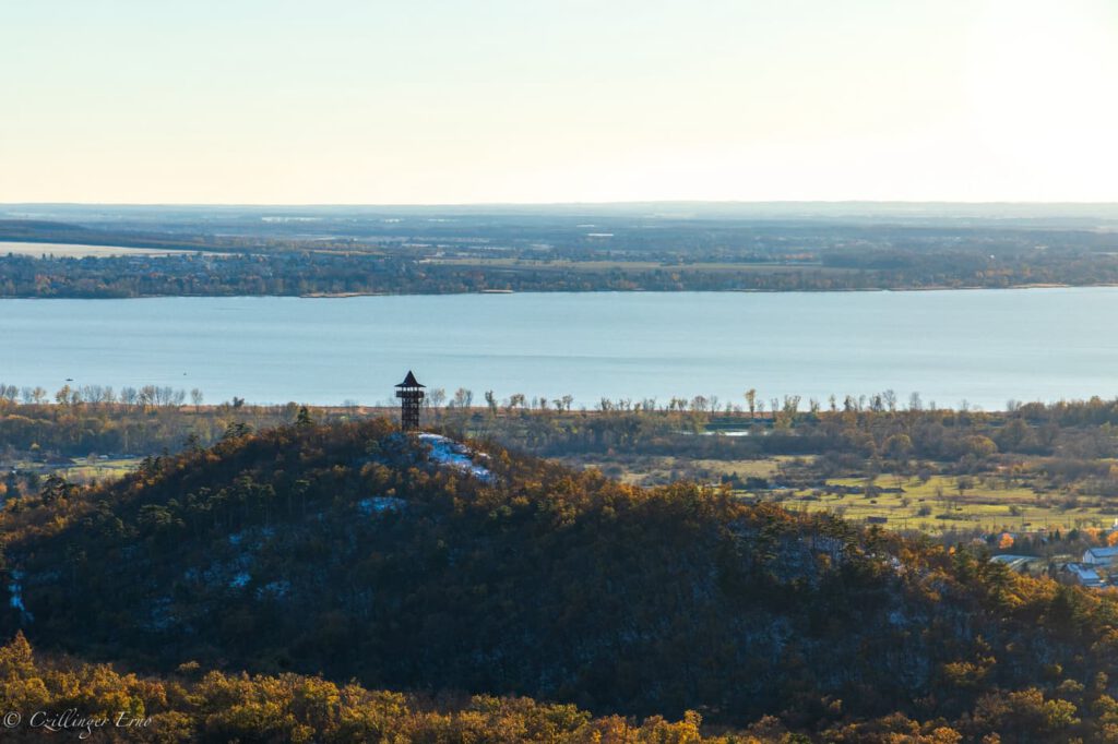 Téli panoráma a Balaton fölött – kirándulás a balatongyöröki Batsányi-kilátóhoz
