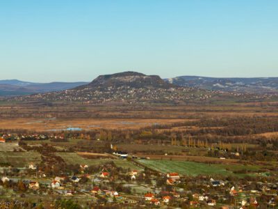 Téli panoráma a Balaton fölött – kirándulás a balatongyöröki Batsányi-kilátóhoz