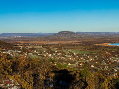 Téli panoráma a Balaton fölött – kirándulás a balatongyöröki Batsányi-kilátóhoz