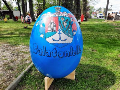 Tavaszi mesevilág Balatonlellén – újra megnyílt a Húsvéti Park