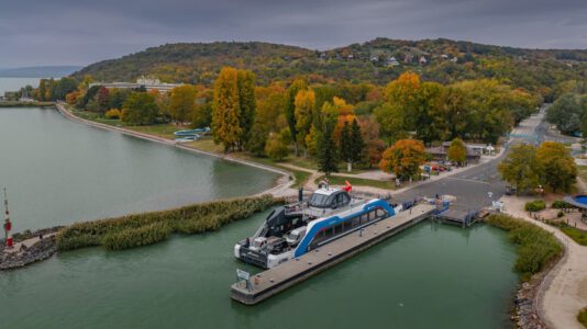 November 3-tól óránként indul a komp Szántódról és Tihanyból hétköznap