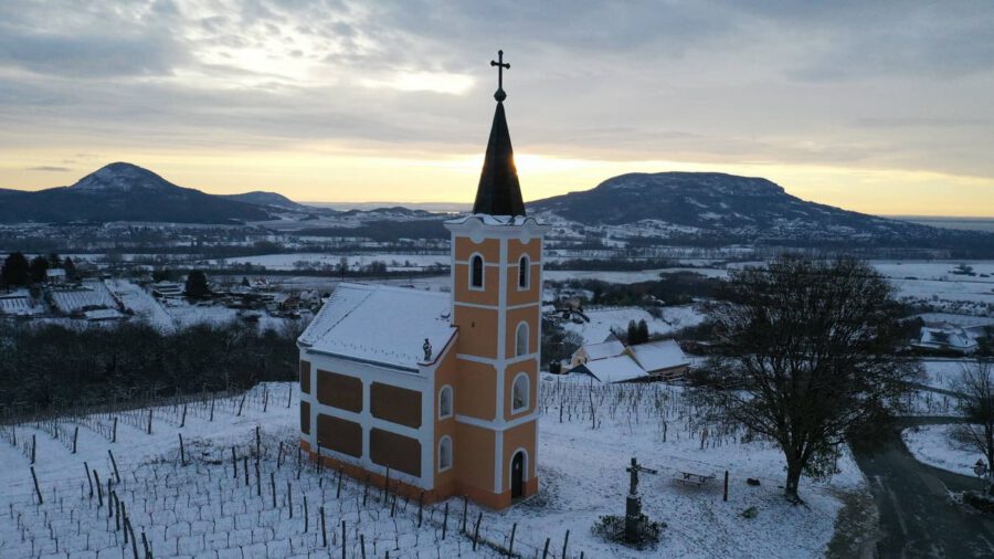 A Lengyel-kápolna és a Szent György-hegy téli arca