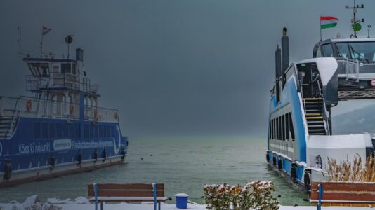 Megváltoztak az indulási idők a Szántód–Tihany kompon