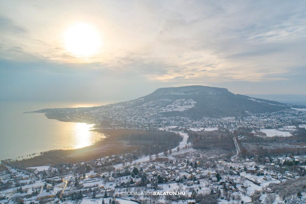 Téli Balaton: havas tájak, csendes séták, panorámák