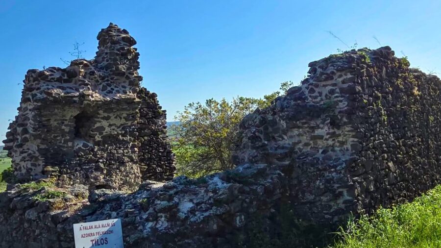Töttöskáli templomrom – középkori emlék Szentbékkálla határában