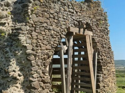 Töttöskáli templomrom – középkori emlék Szentbékkálla határában