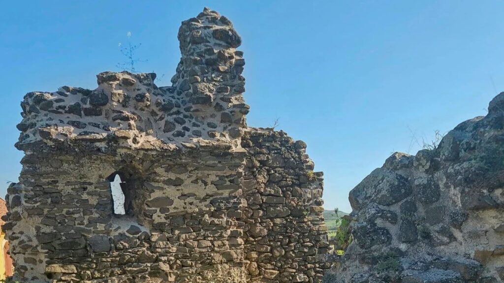 Töttöskáli templomrom – középkori emlék Szentbékkálla határában