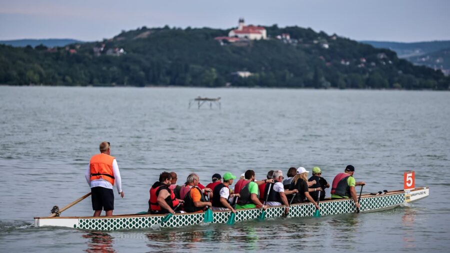 Június 27-én rendezik meg a Balaton-Átevezést Zamárdi és Tihany között