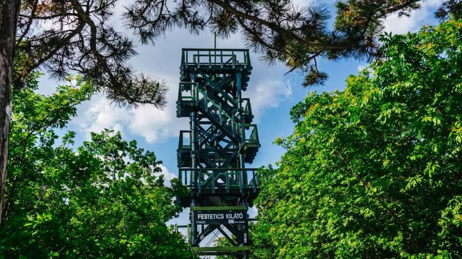 Megnyílt a Festetics-kilátó, újra látható róla a Balaton panorámája