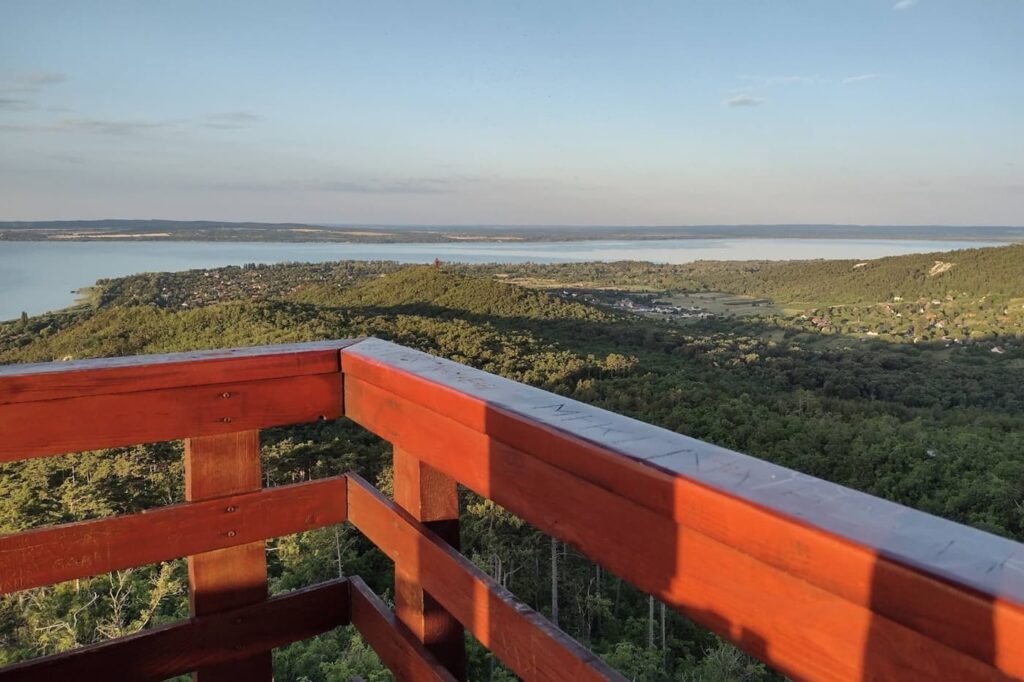 A Pap-hegy kilátója: ilyen panoráma nyílik a Batsányi-kilátóból