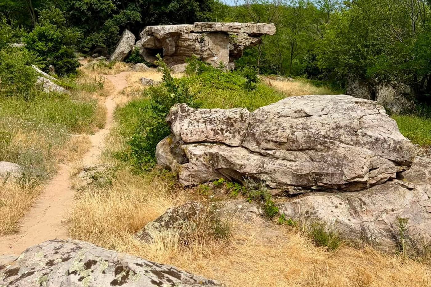 10 millió éves történetet őriz a Szentbékkállai Kőtenger