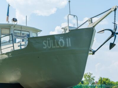 Régi balatoni halászhajó kapott új szerepet Vonyarcvashegyen
