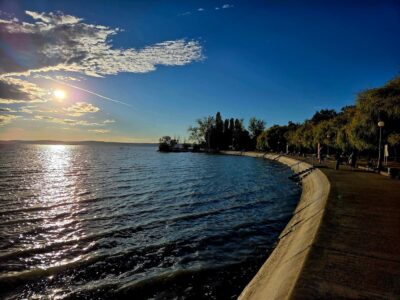 Balatonakarattya, ahol lentről és fentről is más a Balaton