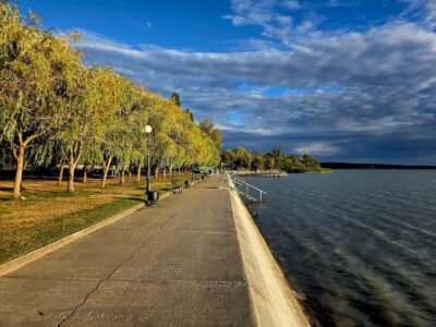 Balatonakarattya, ahol lentről és fentről is más a Balaton