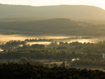 Őszi páratenger a Tóti-hegy alatt – különleges arcát mutatja a Balaton-felvidék